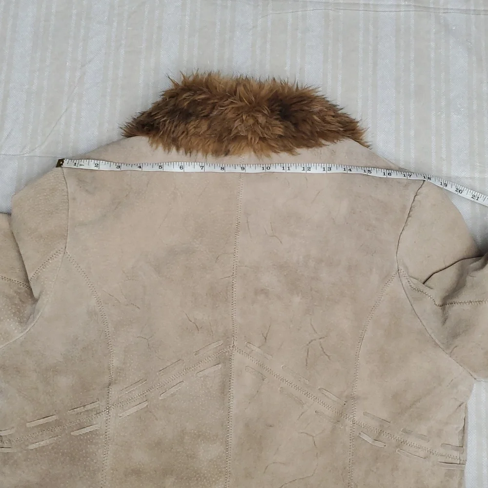 BKE Tan Leather Jacket with Brown Fur Trim - Picture 10 of 11